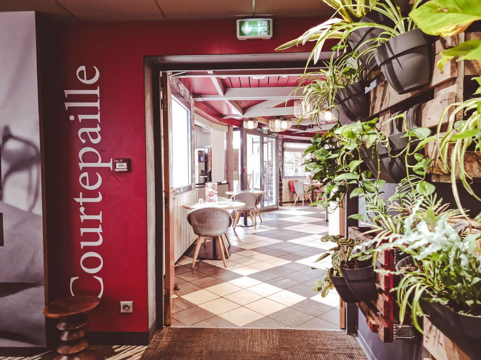 Ibis Caen Porte De Bretagne Bretteville-sur-Odon Bagian luar foto